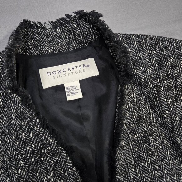 Doncaster Collection Blazer‎ Women's Size 8P Black Tweed Fringe Wool Blend - Picture 2 of 16